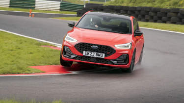 Ford Focus ST Track Pack v Honda Civic Type R