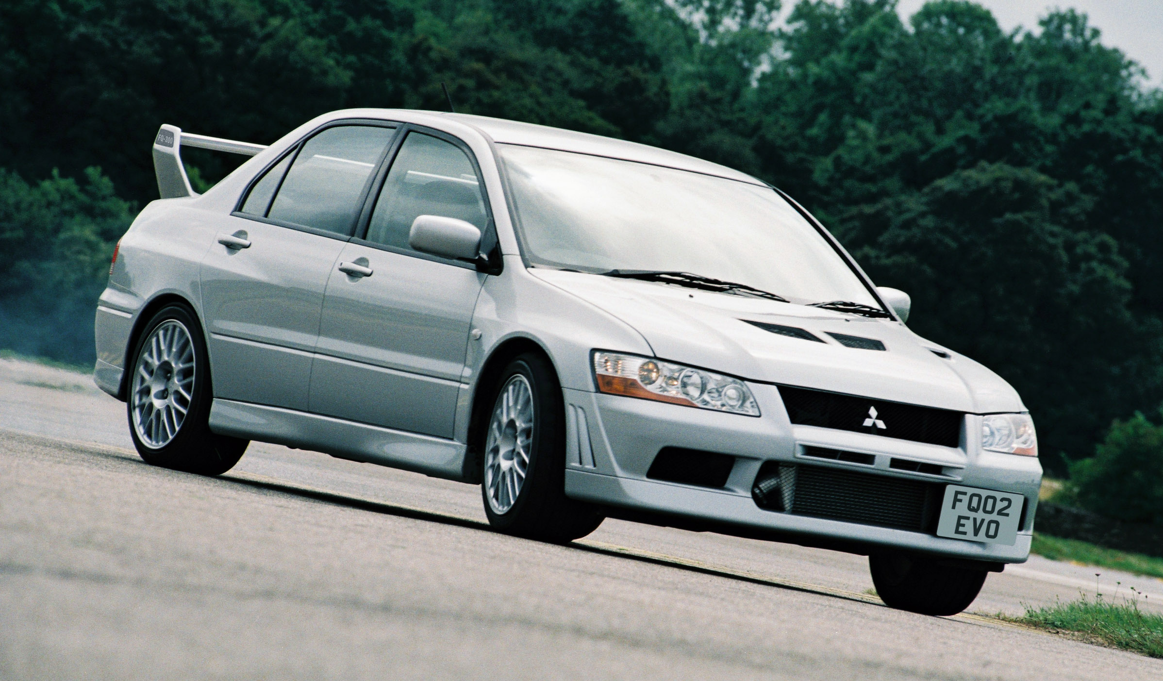 Mitsubishi Lancer Evolution VII - review, history, prices and specs | evo