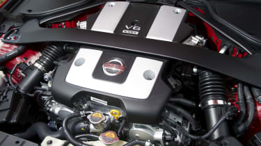 Nissan 370Z engine