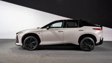 Lexus RZ550e side