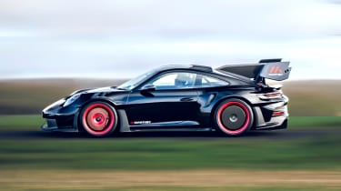 Porsche 911 GT3 RS Manthey Racing – side
