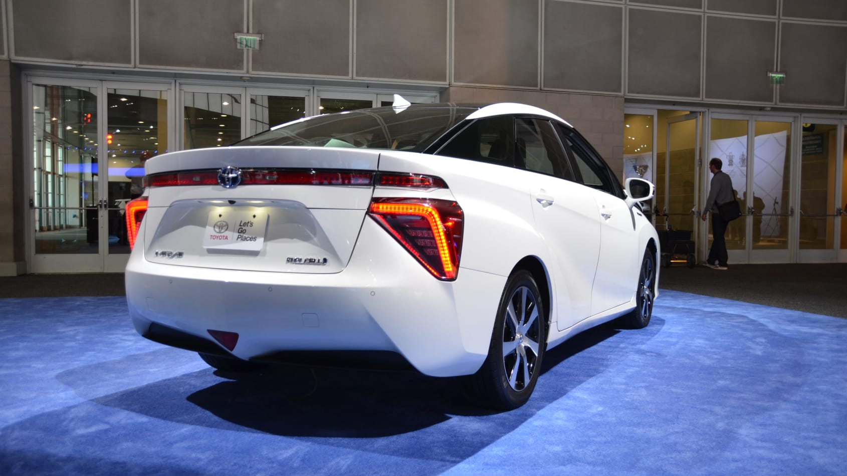 Toyota Mirai fuel cell car: LA auto show news and pictures | Evo