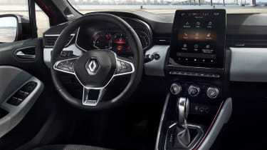 Renault Clio interior 2019 - dash