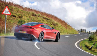 Aston Martin Vanquish (2012)