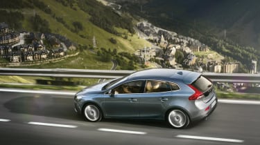 New Volvo V40 revealed