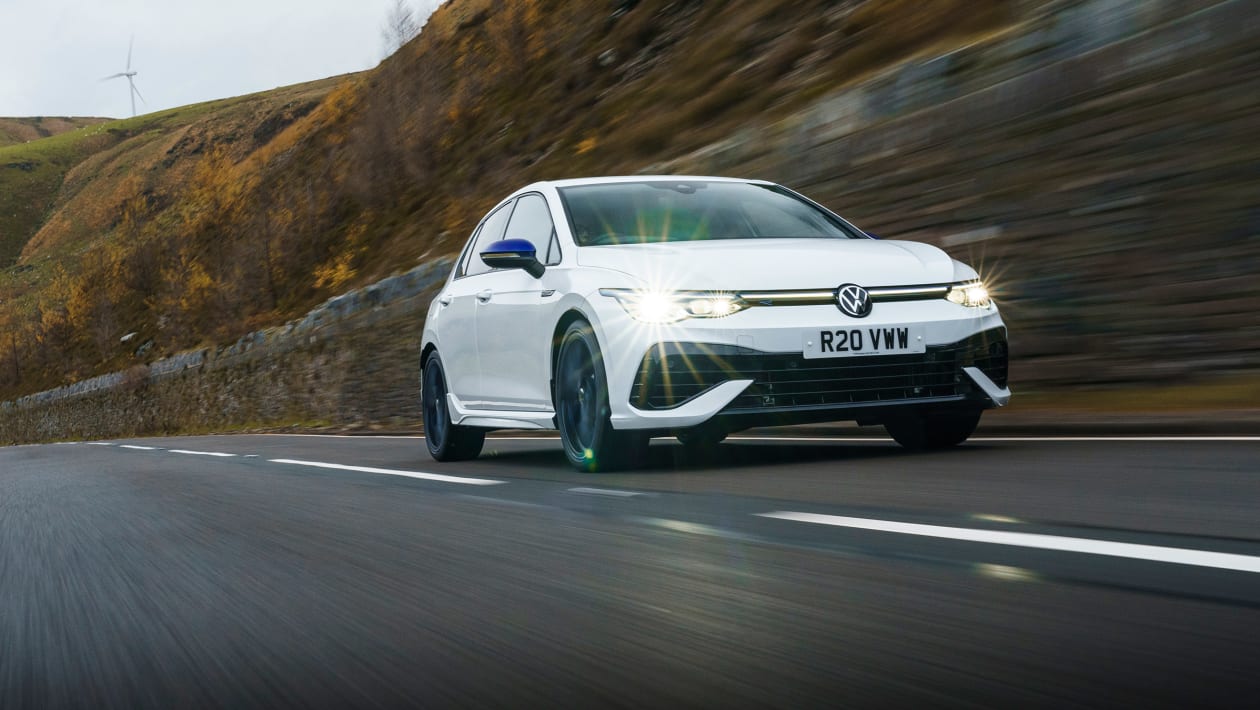 34337-GolfR20Years-PureWhite_jxyp4v.jpg