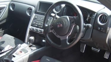 Nissan GT-R
