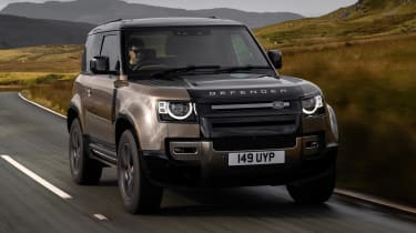 Land Rover Defender 90 P400 – tracking
