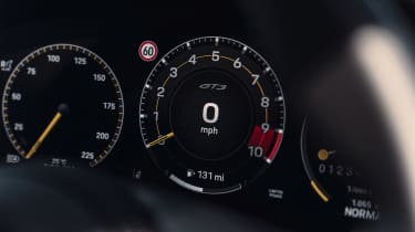 Porsche 911 GT3 Touring 992.2 – dials