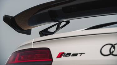 Audi R8 V10 GT RWD – badge