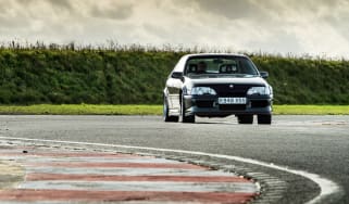Lotus Carlton evo Icon – cornering 1
