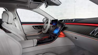 Mercedes-AMG S63 header – interior