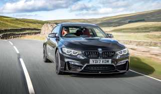 BMW M4 – front