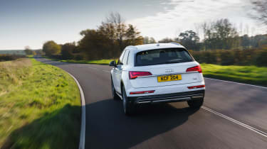 Audi Q5 2021 – rear tracking