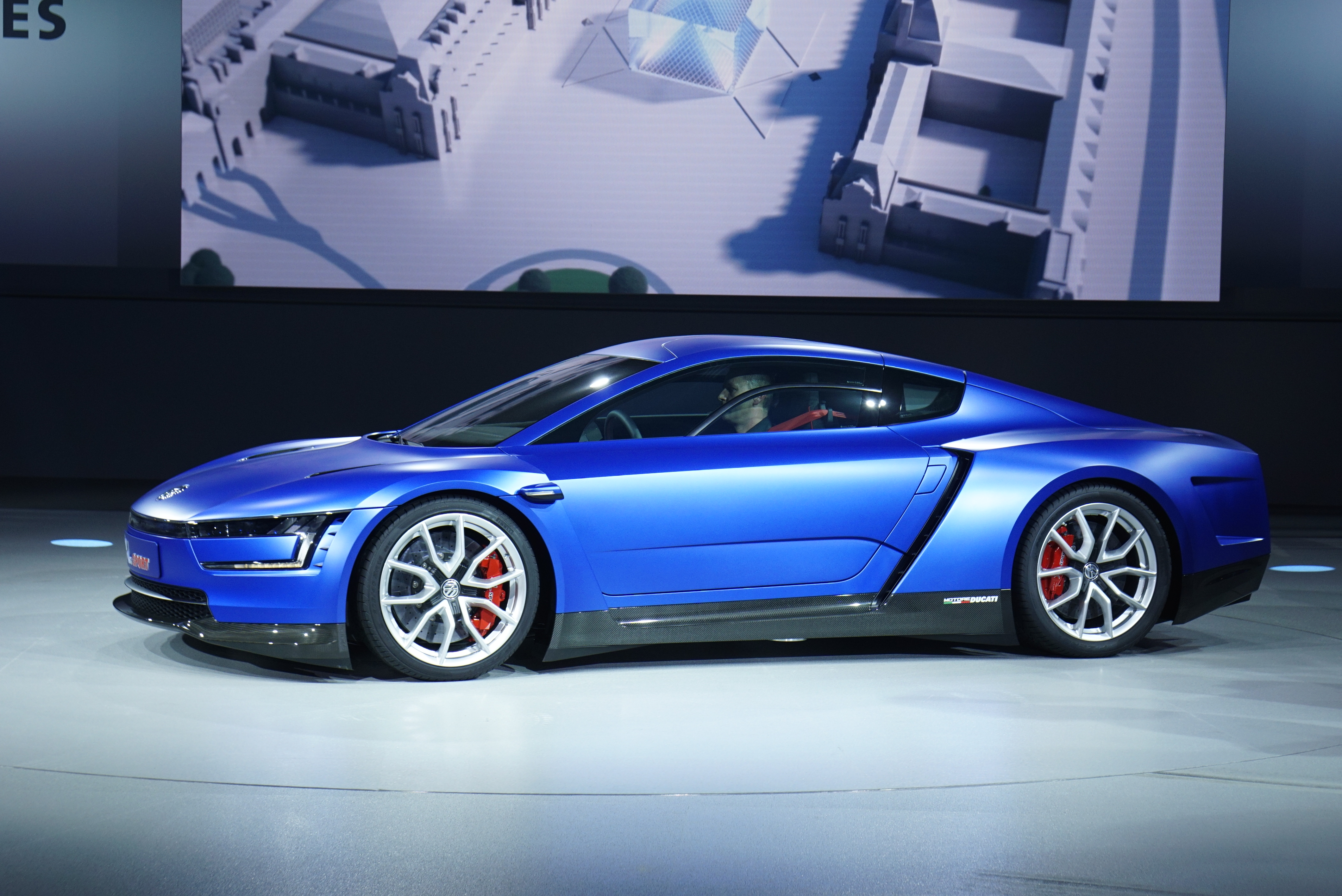 Cool 2014 Volkswagen Xl Sport Concept 4 Pictures
