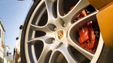 Porsche Cayenne GTS wheel