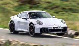 Porsche 911 GTS – front