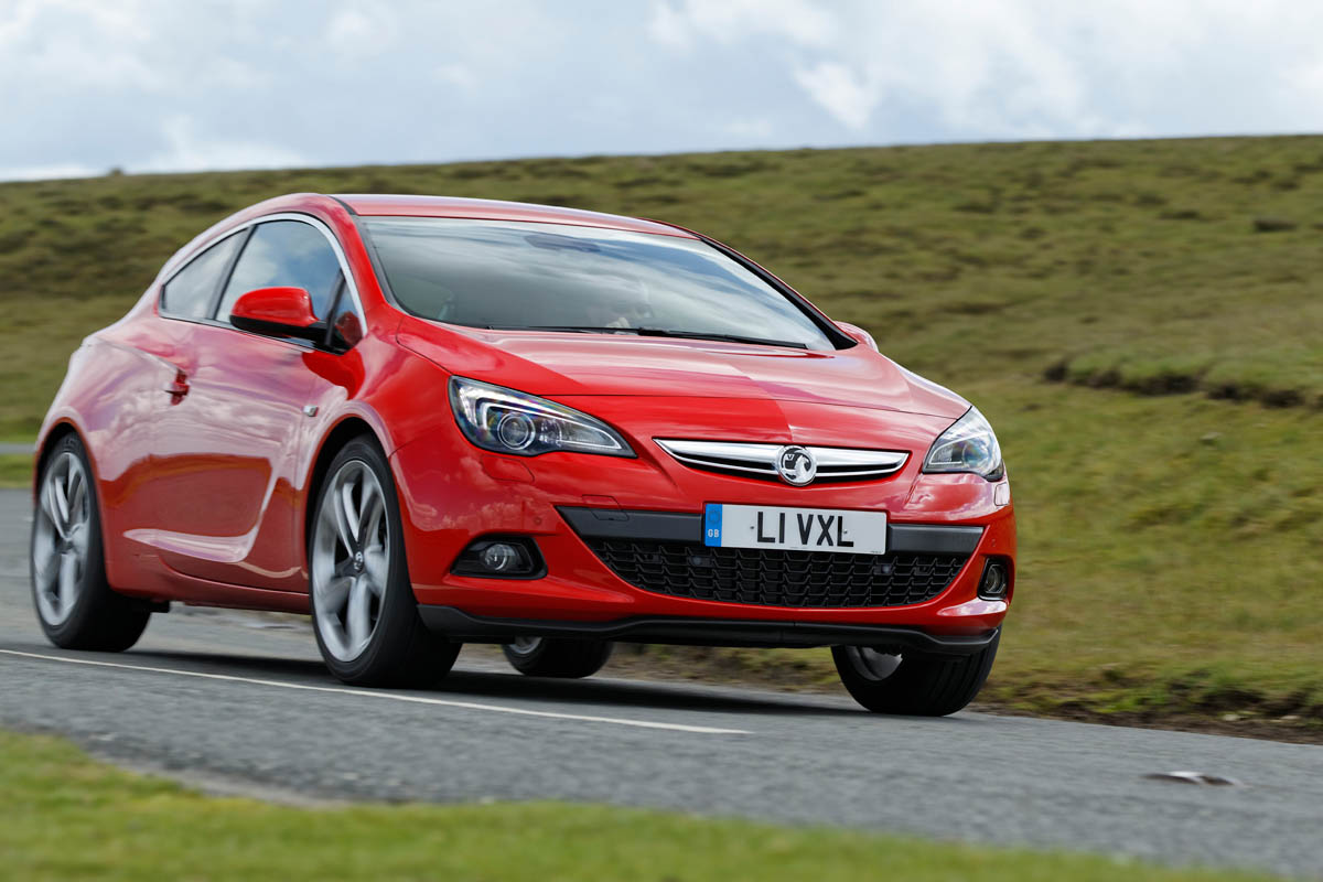 Specs for all Opel Astra J versions