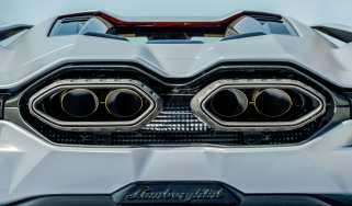 Lamborghini Revuelto