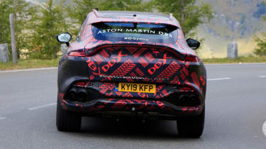 Aston Martin DBX sporty