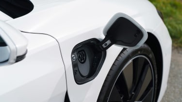 Audi e-tron GT quattro – plug