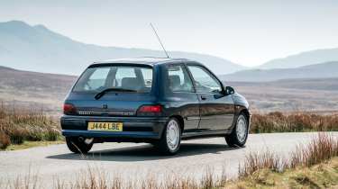 Renault Clio 16V – rear