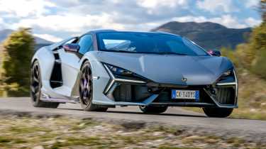 Lamborghini Revuelto