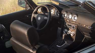 Pogea Mercedes SL – interior