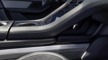 Porsche Taycan facelift – centre console
