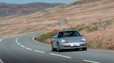 Porsche 911 Carrera (996) – front