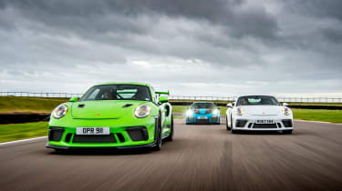 Porsche 911 GTs - tracking
