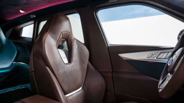 BMW XM Concept – front seats