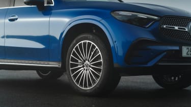 2025 Mercedes-Benz GLC 