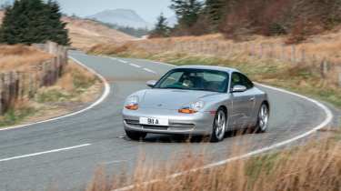 Porsche 911 Carrera (996) – front