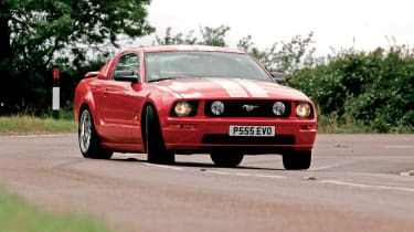 Ford Mustang GT (2005)