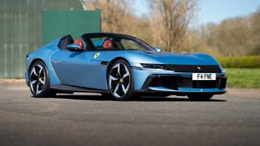 Ferrari 12 Cilindri Spider – front