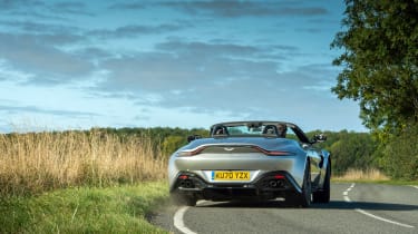 Aston Martin Vantage – Roadster rear slide