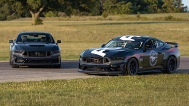 Ford Mustang Dark Horse R