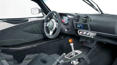 Lotus Exige 430 Cup Type 25 – cabin