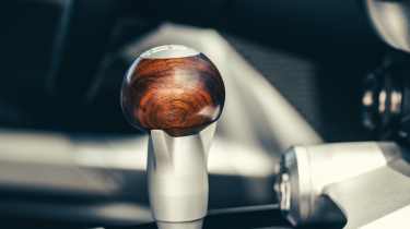 Aston Martin Valour – gear lever