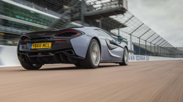 McLaren 570S Track Pack - rear tracking