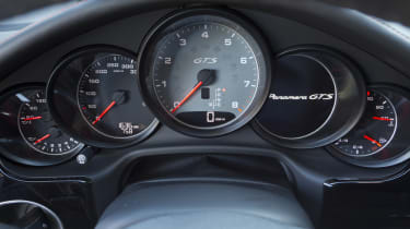 Porsche Panamera GTS dials