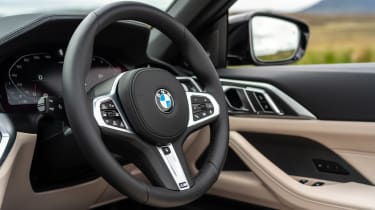 BMW M440i Convertible – steering wheel