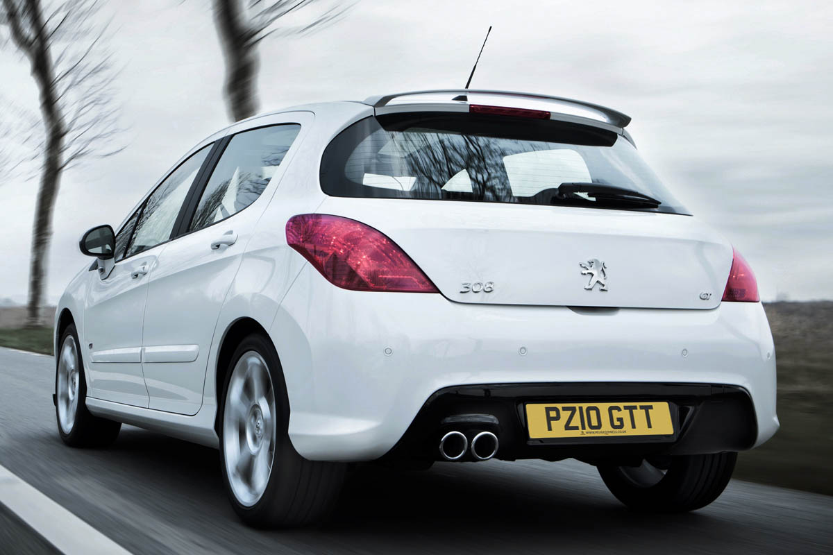 Peugeot 308 2022 review – does the French hatchback finally outperform the  VW Golf?
