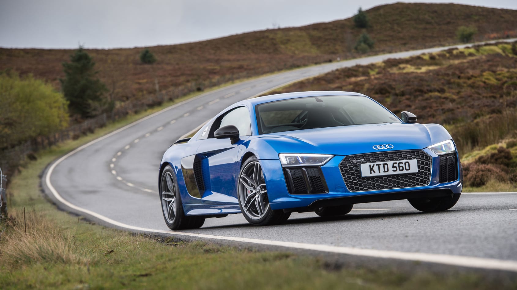 Audi R8 V10 - in pictures | evo
