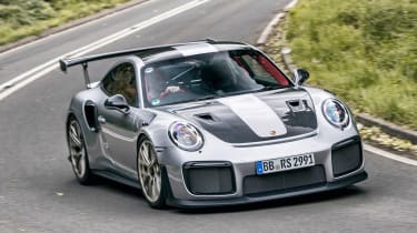 Porsche 911 GT2 RS - front dynamic