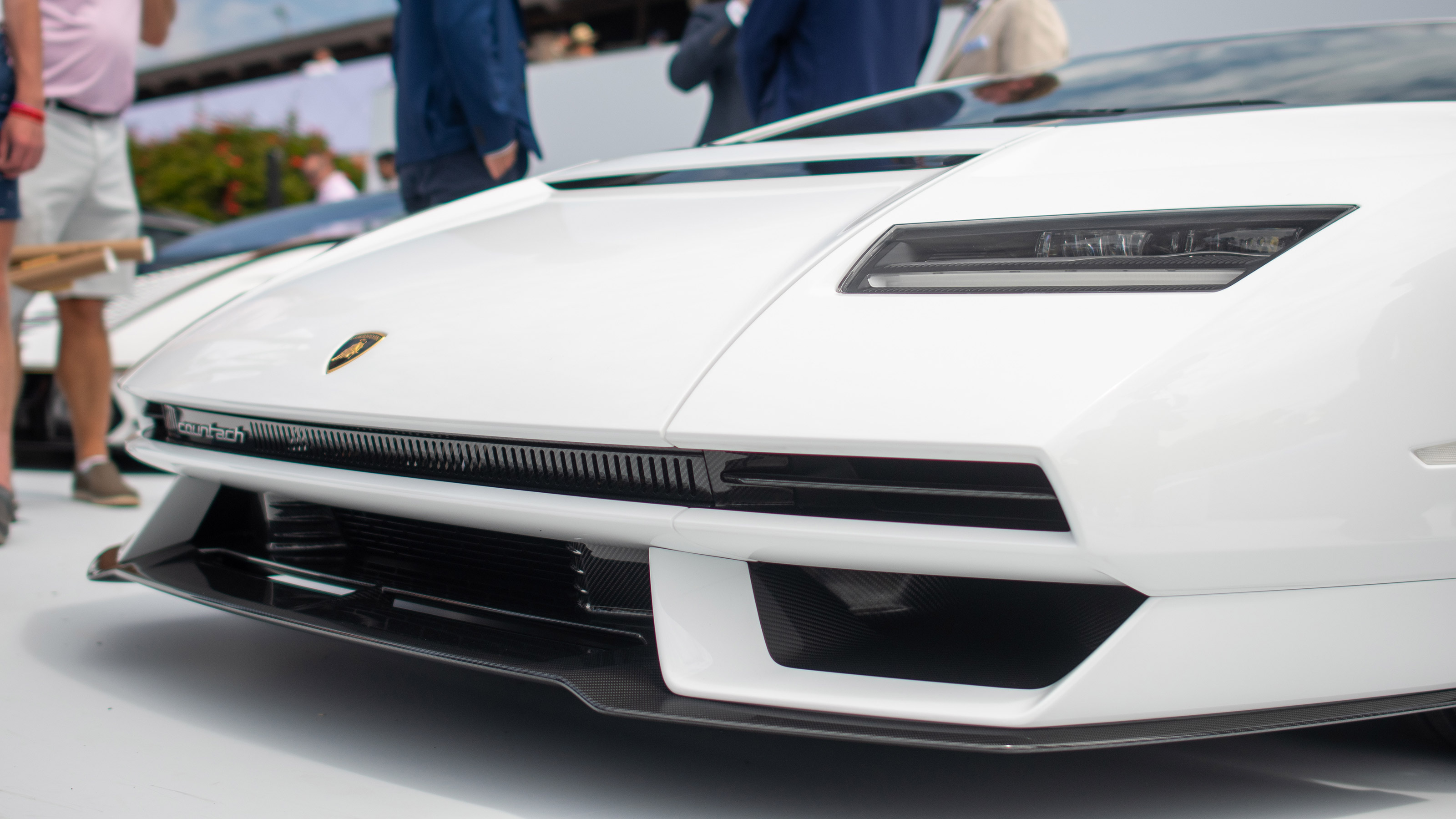 Lamborghini Countach LPI 800-4 – pictures | evo