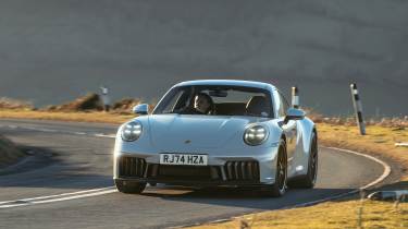 Porsche 911 Carrera GTS T-Hybrid – front