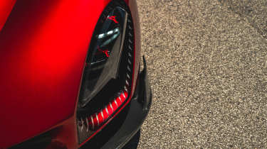 Alfa Romeo 33 Stradale – details
