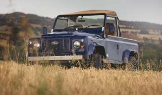 Kingsley Land Rover Defender V8